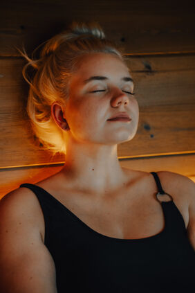 Combine Sauna and Tanning Combine Sauna and Tanning